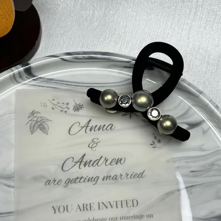 2025秋冬新款植绒水晶珠珠抓夹原创设计百搭气质发饰半扎盘发发夹