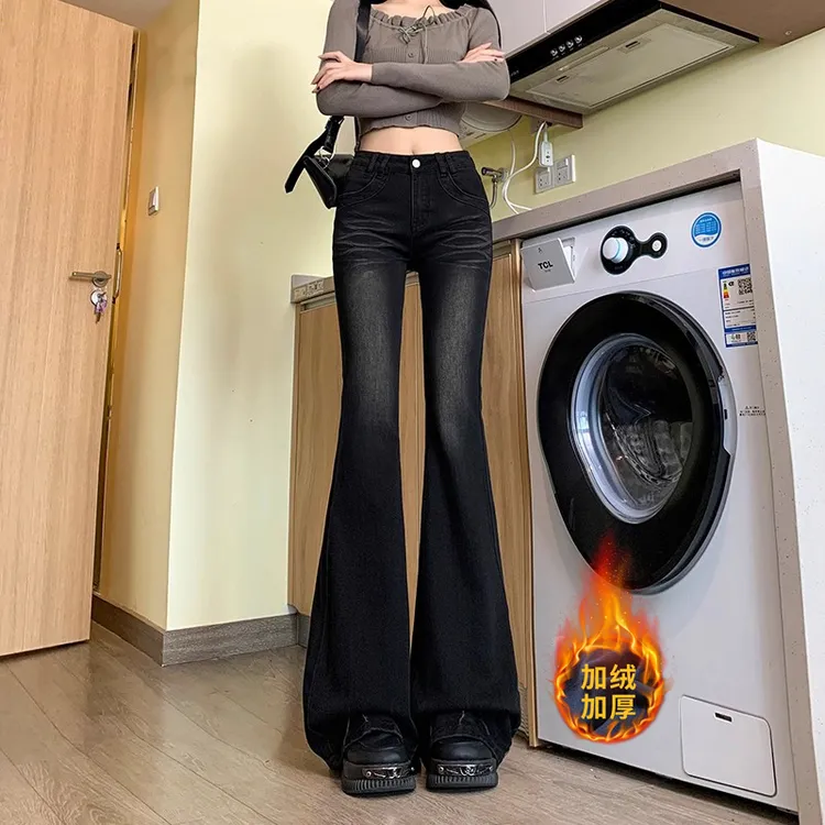 美式黑色高腰设计感微喇牛仔裤女秋冬新款加绒修身复古水洗喇叭裤