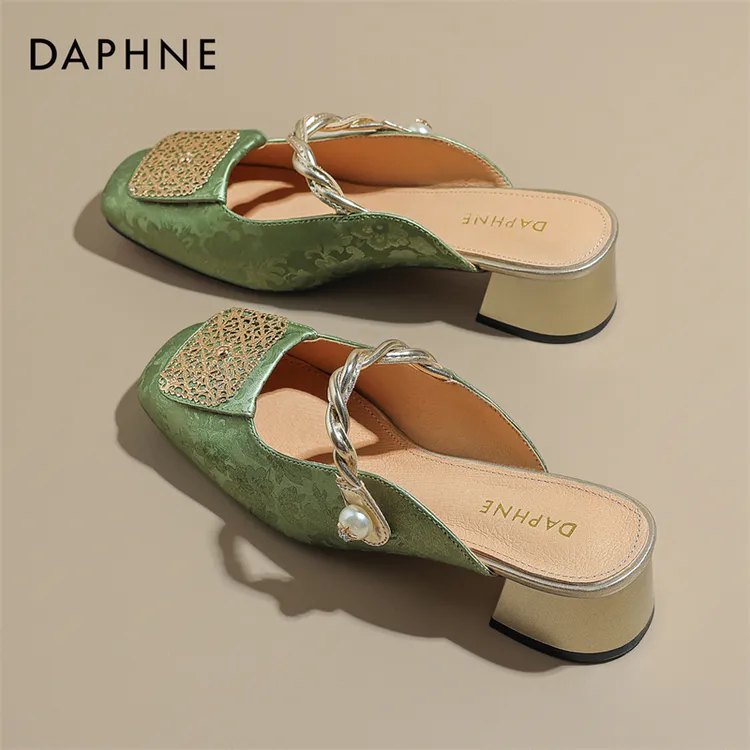 达芙妮包头半拖鞋女2025新款夏季外穿凉拖新中式懒人一脚蹬穆勒鞋