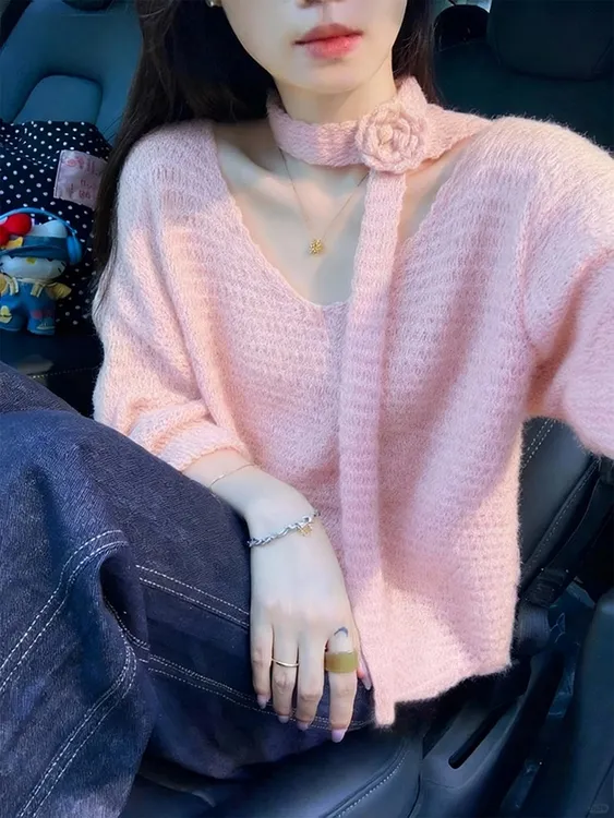 温柔风粉色V领花朵飘带针织衫女秋冬季绝美巨好看的漂亮毛衣上衣
