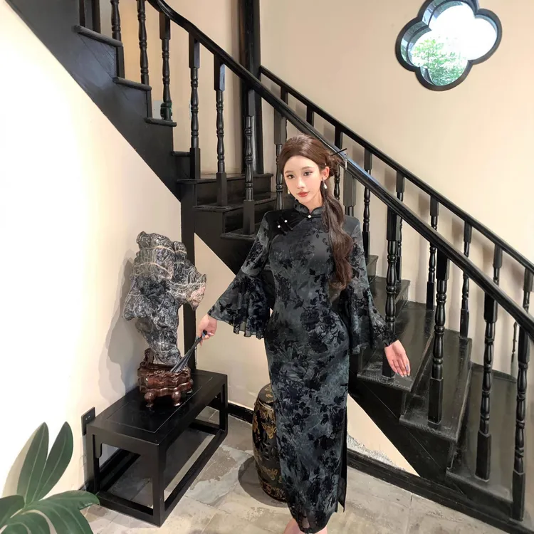 黑色旗袍2025年新款秋季改良复古倒大袖女新中式高级优雅连衣裙