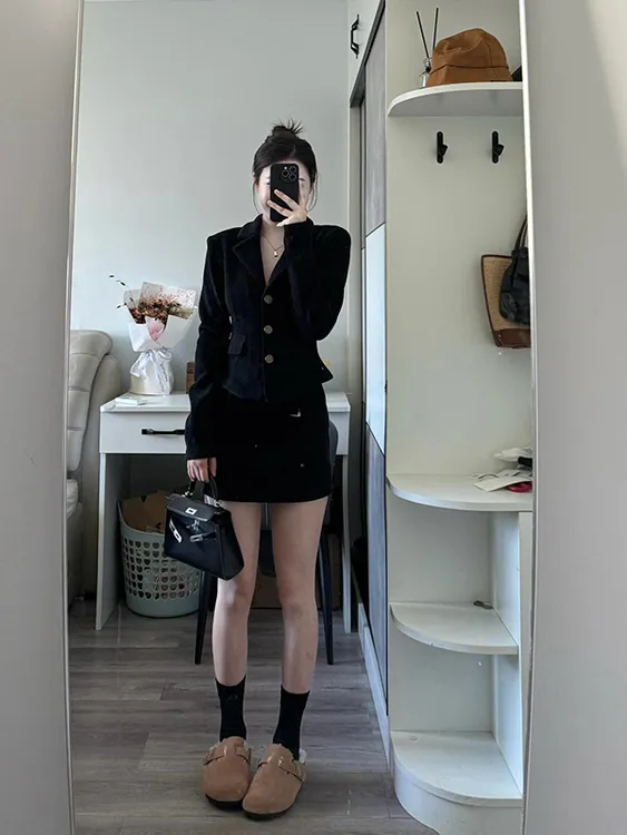 富家千金小香风套装女秋季御姐气质高级感黑色西装外套短裙两件套