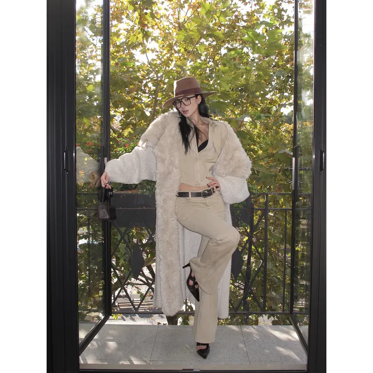 rovente 长腿在线浅卡其色麂皮微喇休闲裤女修身显瘦老钱喇叭长裤