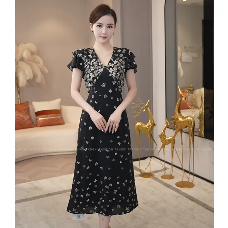 2025年夏季新款【7240】高级感轻奢气质女装v领显瘦印花连衣裙子女