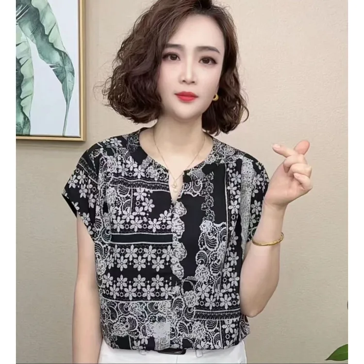 2025新品时尚洋气百搭减龄碎花短袖女T恤上衣大码休闲显瘦宽松女.