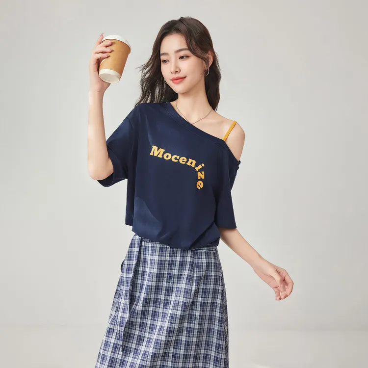 IEF/爱依服2025夏季新款通勤休闲性感女人味显瘦斜肩上衣流光风