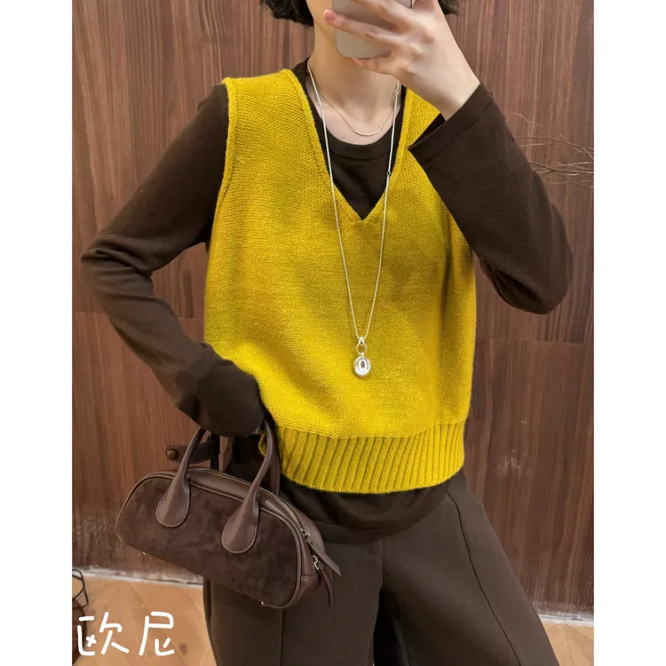 欧尼私服 2025秋季新款V领无袖针织背心+长袖T恤两件套2509C6214