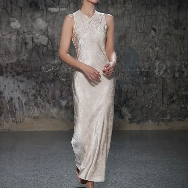 现货 手绘海棠花刺绣 | 人丝亚麻料 | 斜裁改良式裙女2025夏