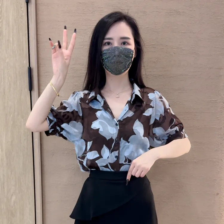 新款时尚气质百搭洋气显瘦印花衬衫上衣