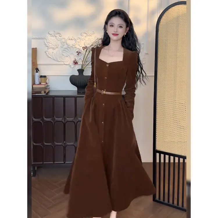 美拉德气质方领丝绒连衣裙女装2025秋冬新款御姐大方得体收腰长裙