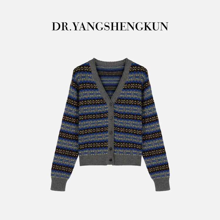 杨圣坤2025冬季新品蚕丝羊绒混纺V领提花长袖针织开衫ES25102119