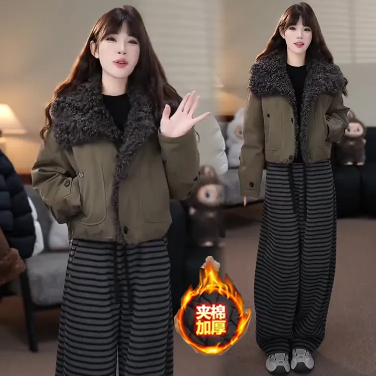 时尚短款棉服女2025冬季新款宽松显瘦羊羔毛领工装派克服棉袄外套