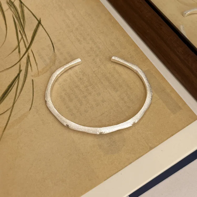 足银合成锆石手镯 足银999八芒星拉丝纯银手镯女实心开口小手腕款