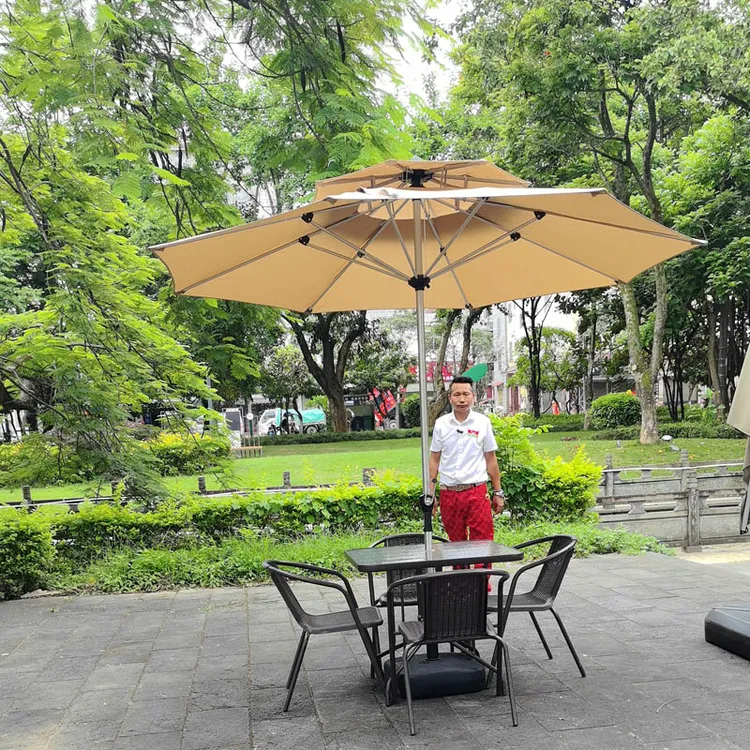 户外桌椅带伞奶茶店商用室外露天遮阳阳台休闲区布置铁艺庭院桌椅