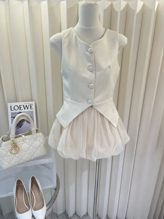 【尹姿】新款显瘦背心上衣INS极简马夹气质时尚夏季法式小众半身裙