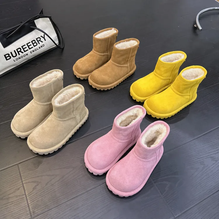 冬季时尚雪地靴保暖棉鞋短筒短靴棉靴中筒加绒女鞋真皮加厚百搭