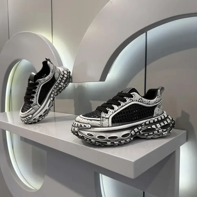 轻奢时尚同款男鞋2025夏款透气百搭休闲运动鞋轻便增高时尚老爹鞋