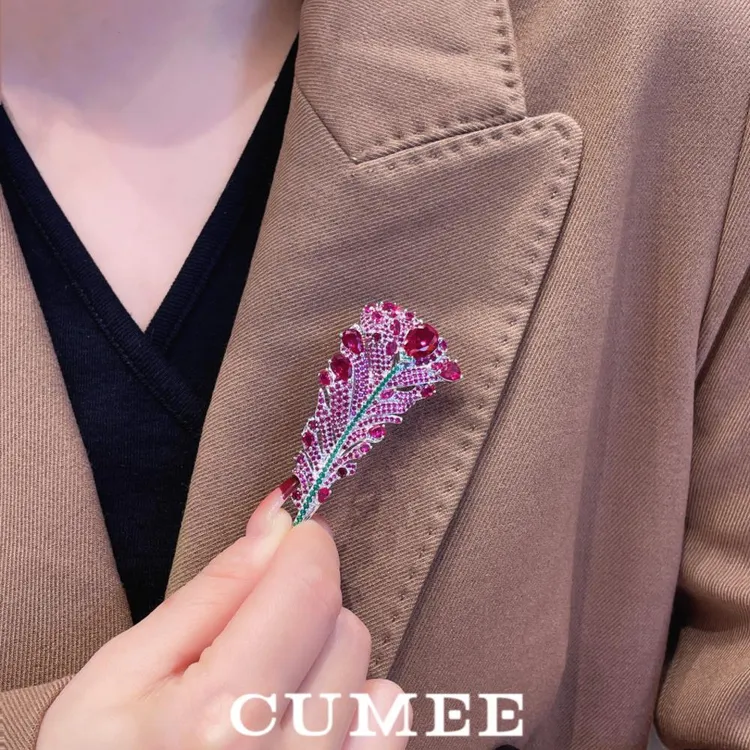 足银羽毛胸针 冬季外搭设计款时尚羽毛胸针.银镀金