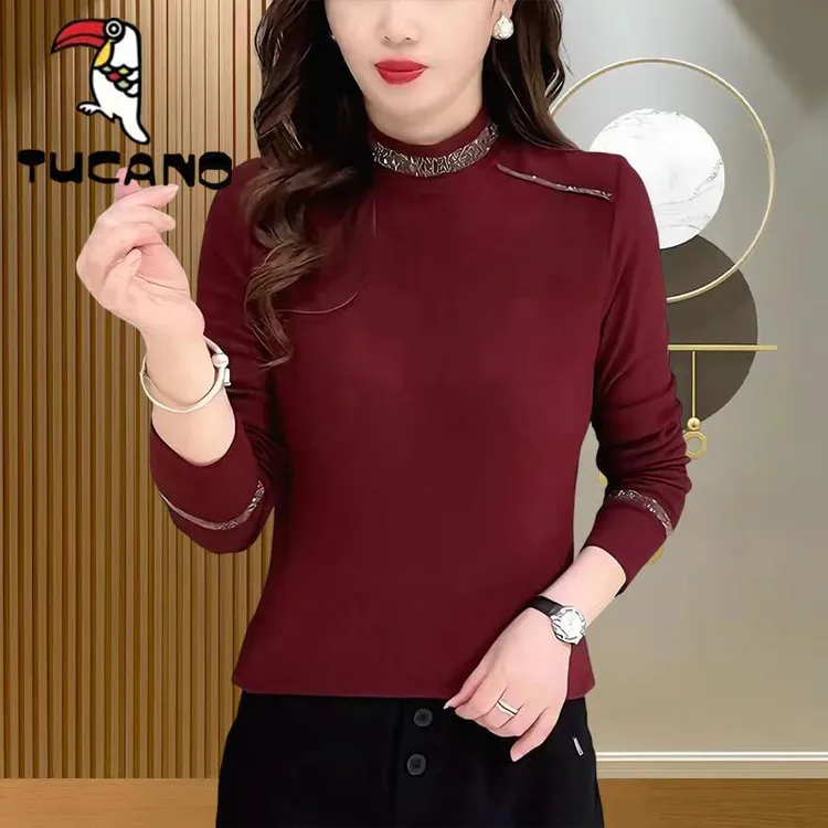 啄木鸟秋冬新款纯色烫钻时尚气质显瘦打底衫高档别致减龄上衣女