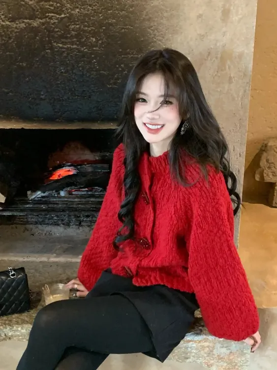 2025冬季新款韩版洋气新年红色麻花针织毛衣半身短裙气质两件套女
