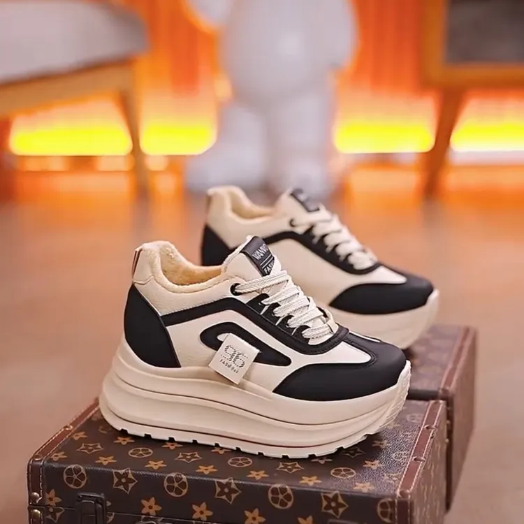 内增高8cm秋冬新款加绒加厚小白鞋女百搭厚底板鞋老爹鞋保暖防滑