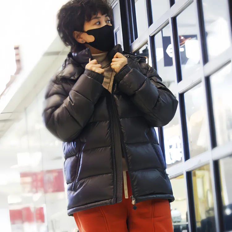 2025情侣休闲百搭轻薄短款保暖男款女款时尚加厚连帽羽绒服