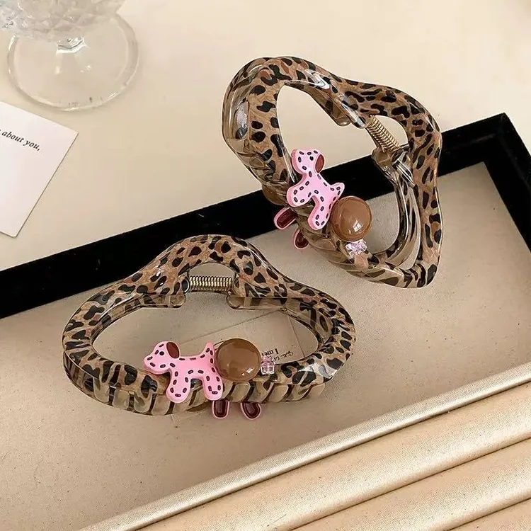 豹纹镂空云朵抓夹女高级感2025新款秋冬发量大后脑勺鲨鱼夹子发饰