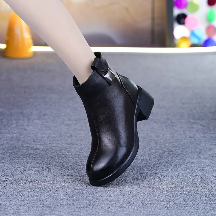 26119真皮纯羊毛马丁靴女2025冬款头层牛皮加绒保暖棉靴粗跟短靴