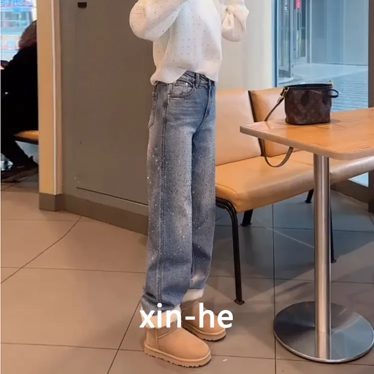 重工镶钻满天星窄版遮肉牛仔裤女2026年春季新款高腰显瘦直筒裤子
