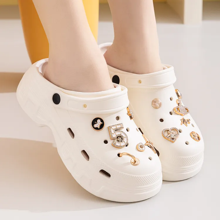 EVA厚底洞洞鞋女夏季外穿2025新款踩屎感增高沙滩防滑包头凉拖鞋