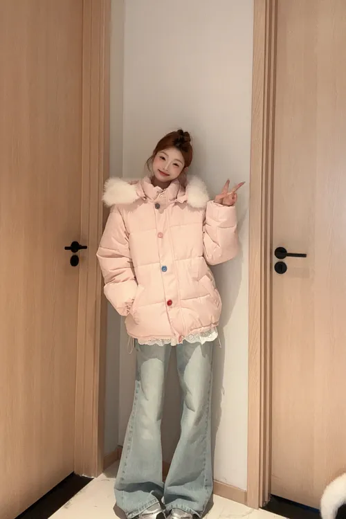 粉色大毛领彩扣韩版棉服外套女冬季2025年秋冬新款棉衣保暖面包服