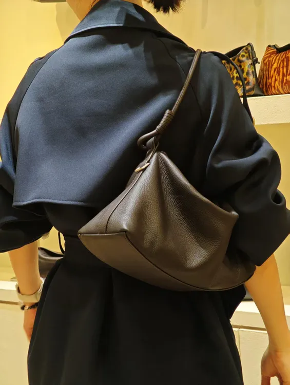 YUSHA/高档咖色单肩腋下饭盒包-6860