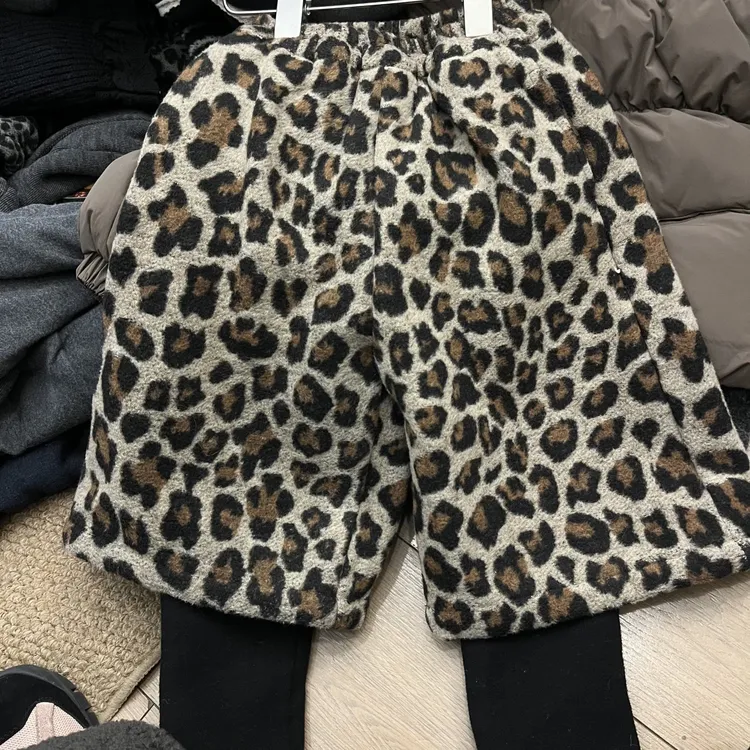 冬季新款豹纹加绒加厚炸街长裤靴裤