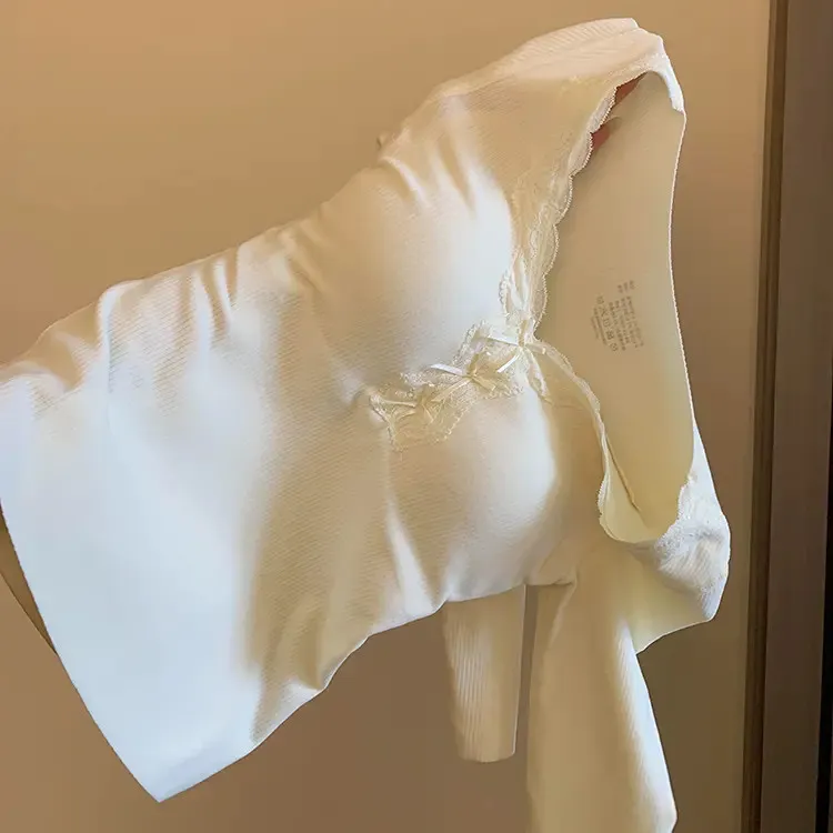 纯欲掐腰显瘦保暖内衣女秋冬新款时尚气质蕾丝带胸垫保暖加绒上衣