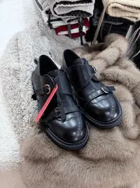 玖玖 2025新款 简约百搭英伦风时尚百搭休闲鞋 2512C8872