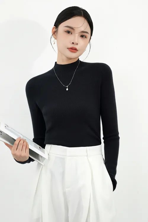 纯色半高领春秋冬百搭修身保暖毛衣女无缝紧身打底衫内搭时尚上衣
