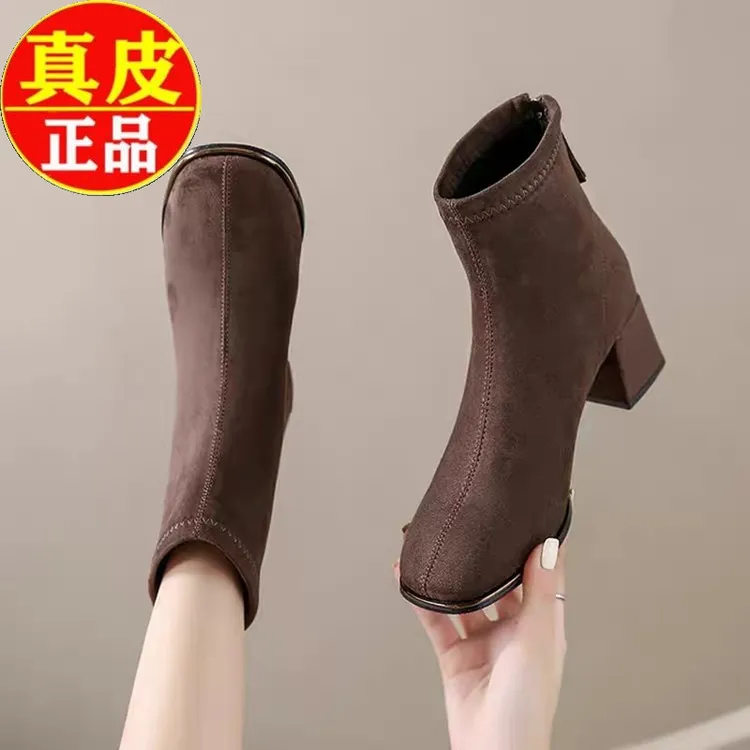 品牌断码2025秋冬新款绒面方头后拉链中跟短靴时装靴新款马丁靴