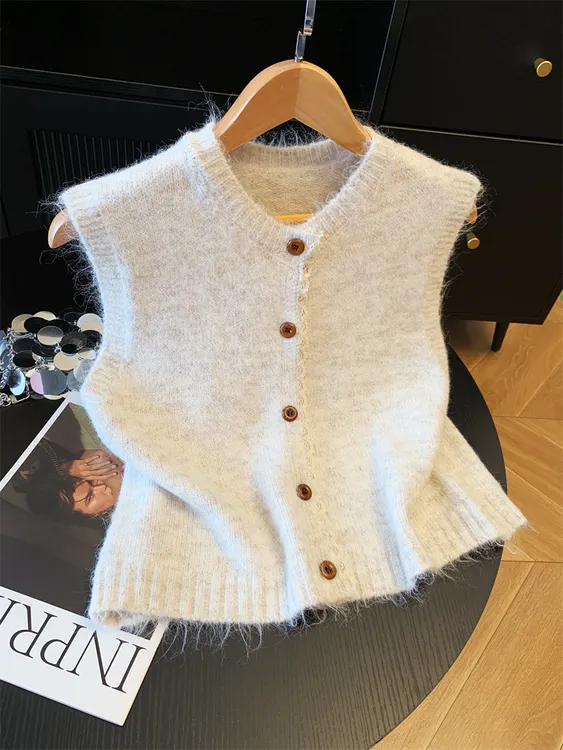 2025秋冬新款韩系复古无袖短款马甲背心甜美清新羊毛针织ins百搭