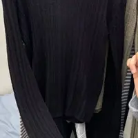 ［小小布］no退换-东大门正品t5a黑色咸菜绿坑条针织上衣