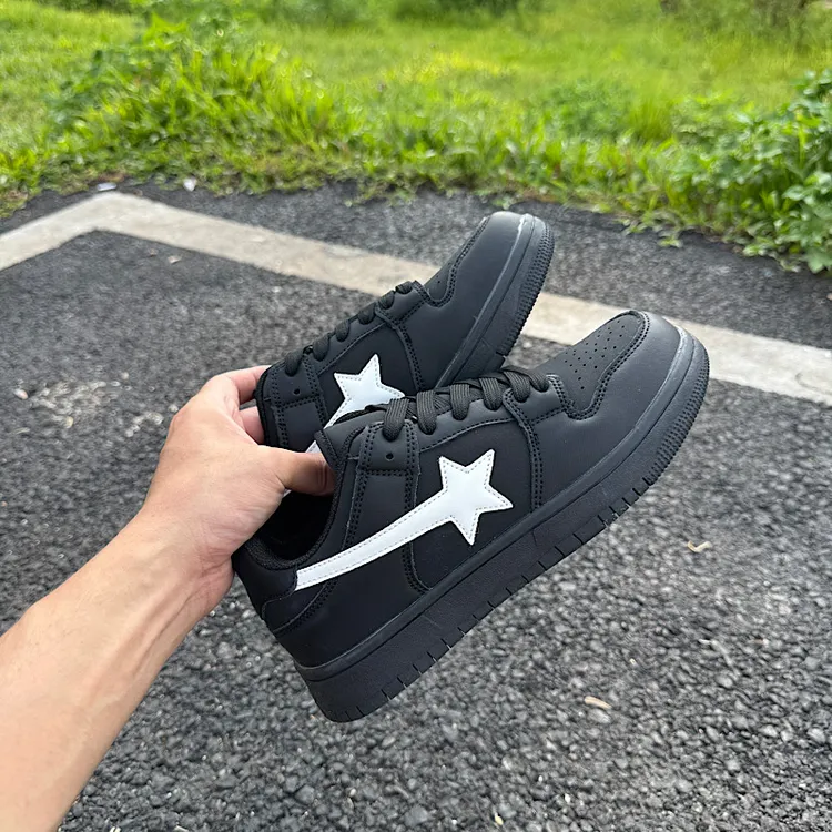 时尚百搭休闲运动鞋低帮高颜值校园鞋子2025最流行鞋子爆款男女