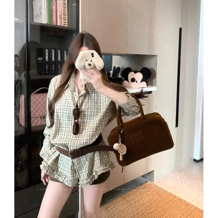 设计感花边卡其色格子长袖衬衫女装早秋季小众百搭显瘦中长款上衣