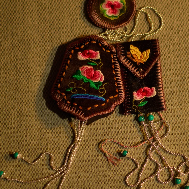 鄂尔多斯针线包荷包