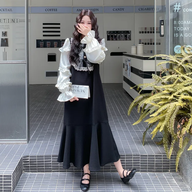 法式蕾丝拼接木耳袖连衣裙女2025秋季新款高级感别致漂亮鱼尾长裙