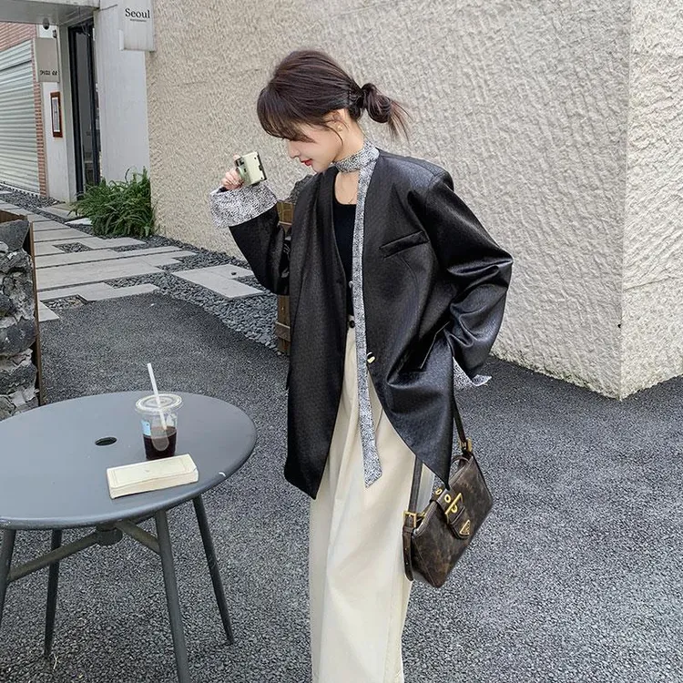 黑色无领西装外套女2025秋季新款韩系时尚高级感休闲皮衣覆古夹克