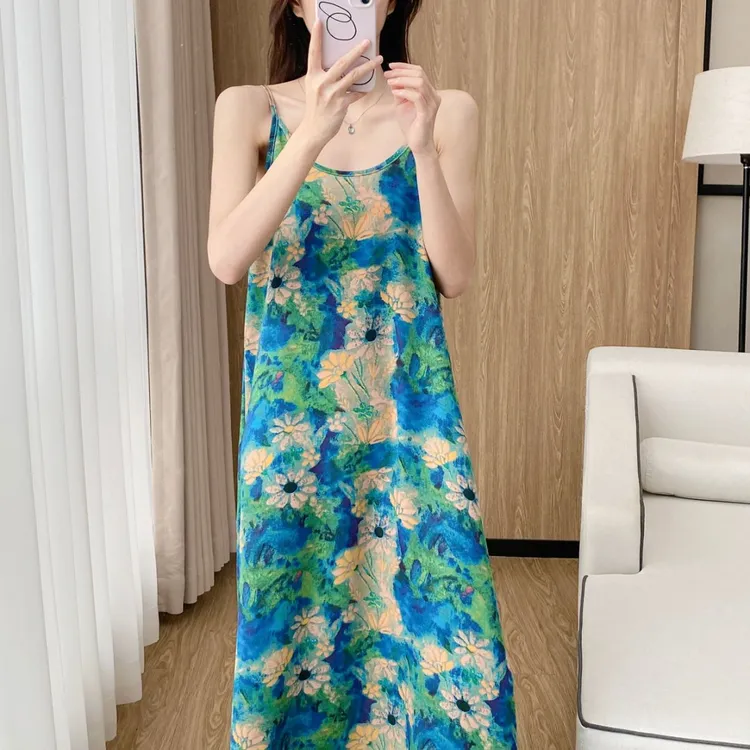  2025新款吊带裙韩版宽松连衣裙大码夏天外穿蓝雀翎印花薄款