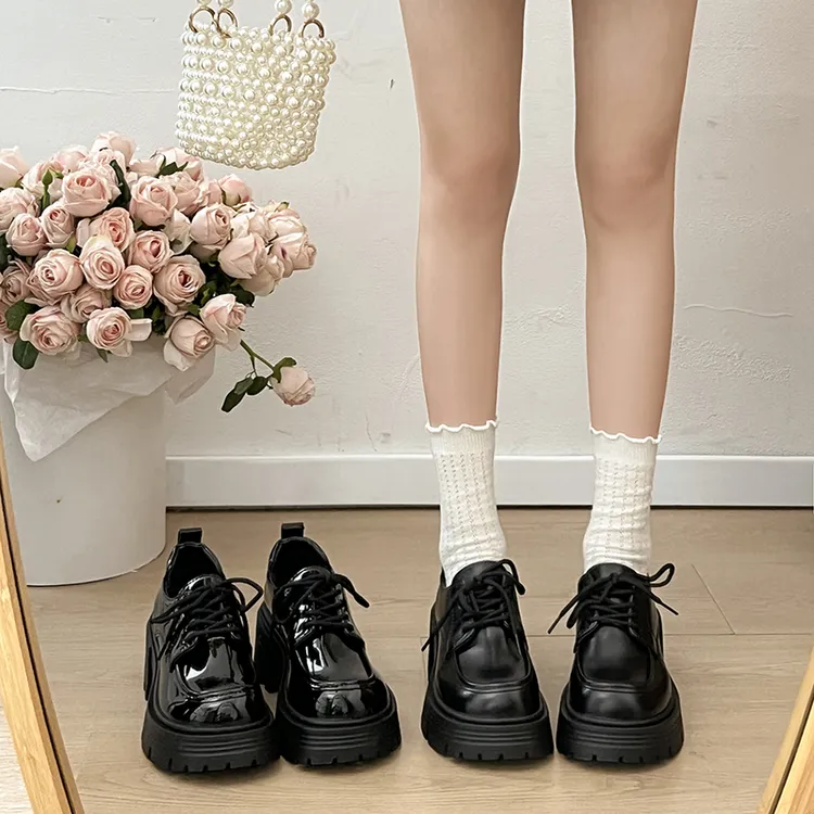 厚底黑色英伦风小皮鞋女2025年秋季新款百搭小个子增高系带乐福鞋