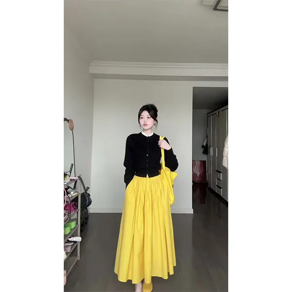 韩系氛围高级感假两件黑色长袖针织衫女秋季高腰黄色半身裙两件套