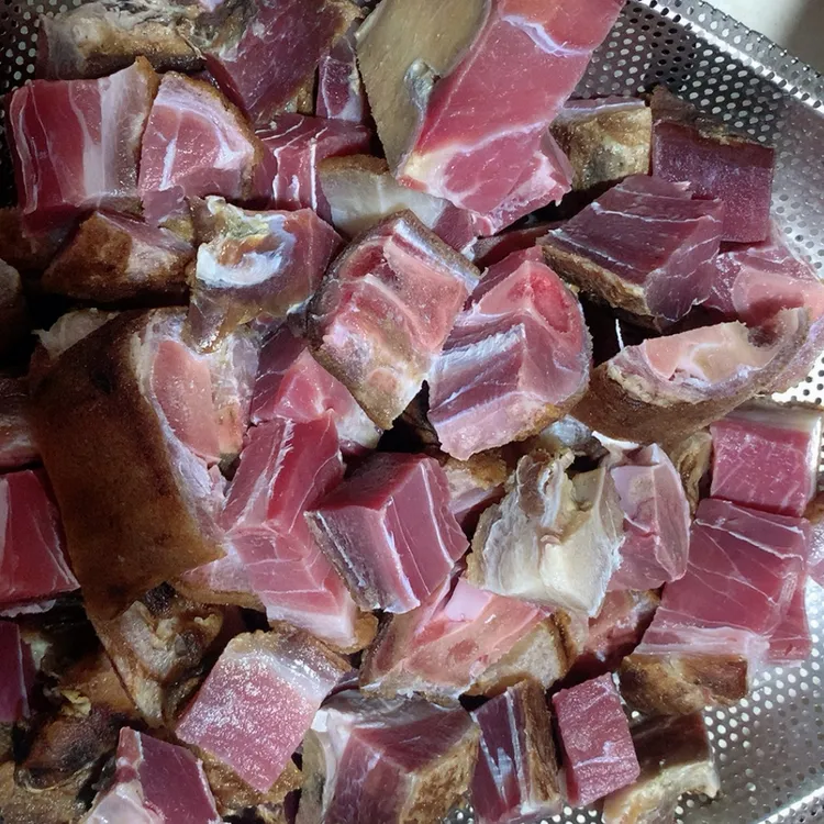 烟熏腊排骨农家柴火美味腊肉