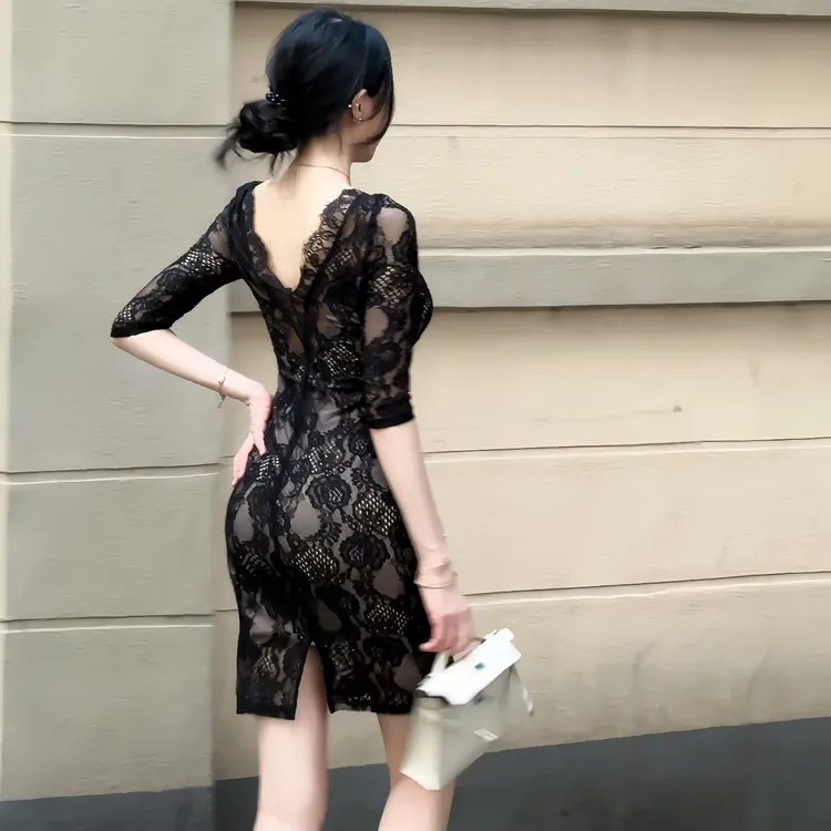 希野逸儿/轻熟风露背黑色蕾丝连衣裙 法式女人味修身中长包臀裙夏
