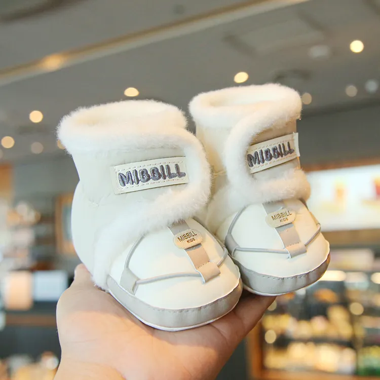 冬季婴儿加绒鞋男女宝宝0-12个月筒软底防滑防掉保暖宝步前鞋